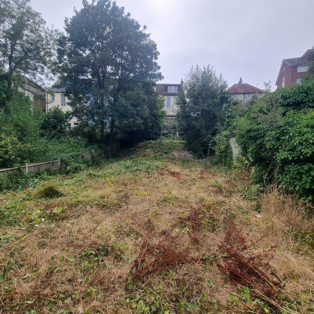 Lot: 144 - DETACHED BUILDING IN NEED OF REPAIR AND REFURBISHMENT WITH APPROVED PLANNING - View from garden of rear external façade of property